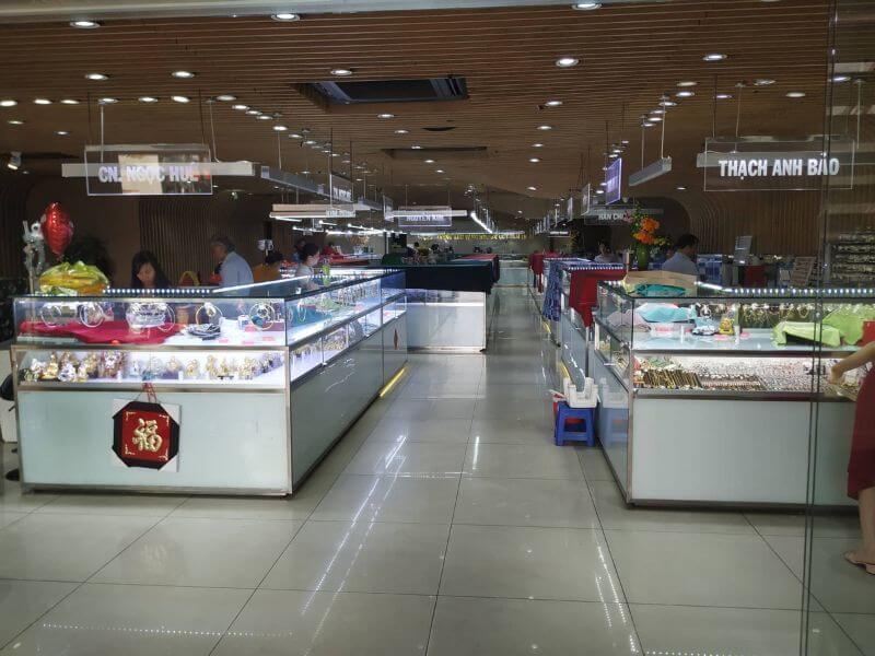 tiền thuê mặt bằng mở tiệm vàng