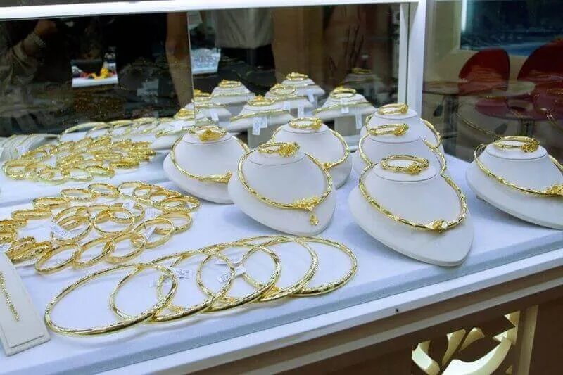 nữ trang vàng bạc